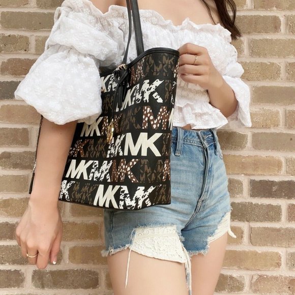 NWT Michael Kors Handbag💕Gaby’sBags - Picture 5 of 5